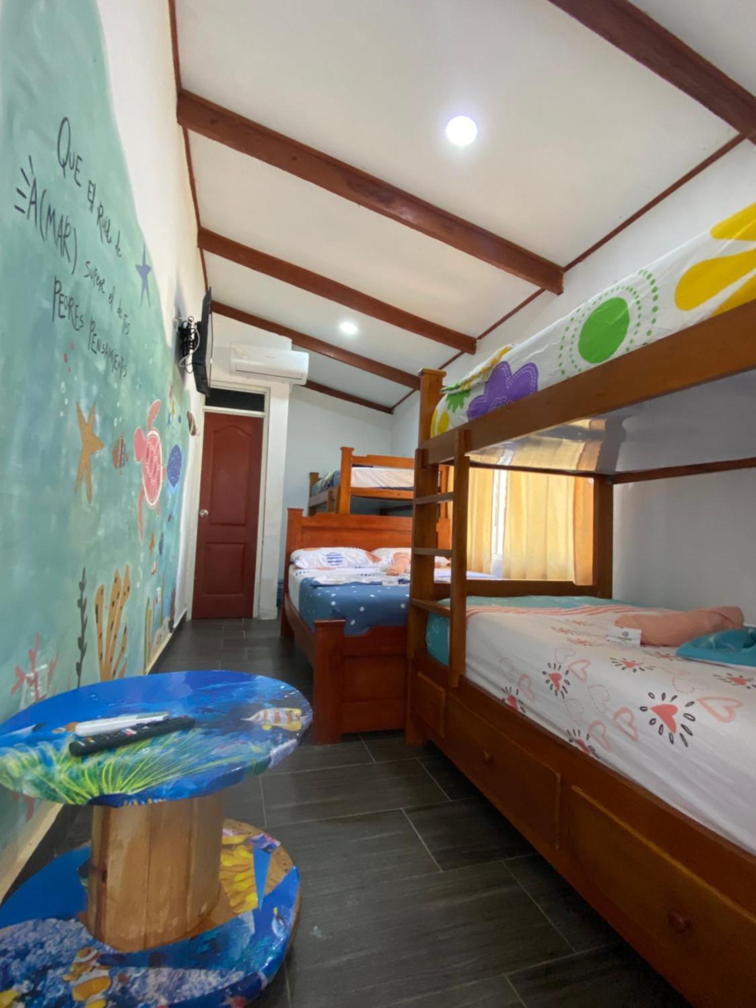 Acuarios Hostal Playa Ladrilleros Exterior photo